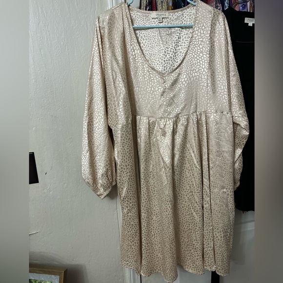 Umgee satin top - Picture 1 of 1